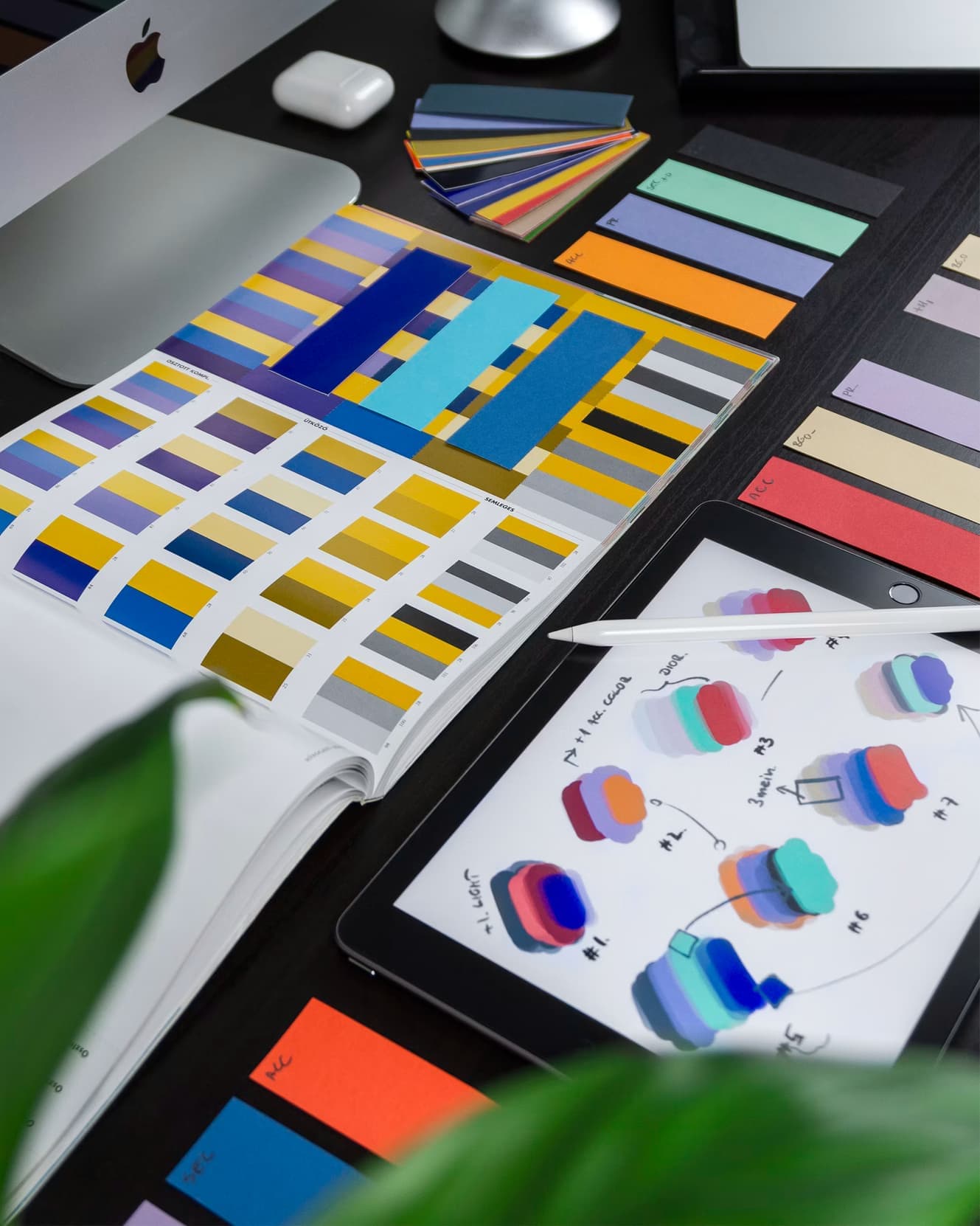 Kleurrijke printmaterialen en merkstudies